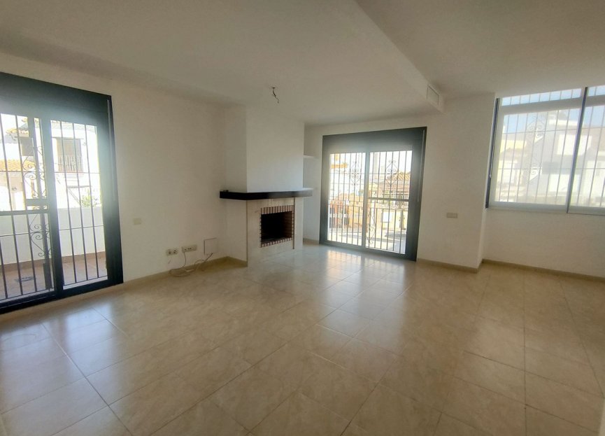 Resale - House - Semi-Detached House - Estepona - Cancelada