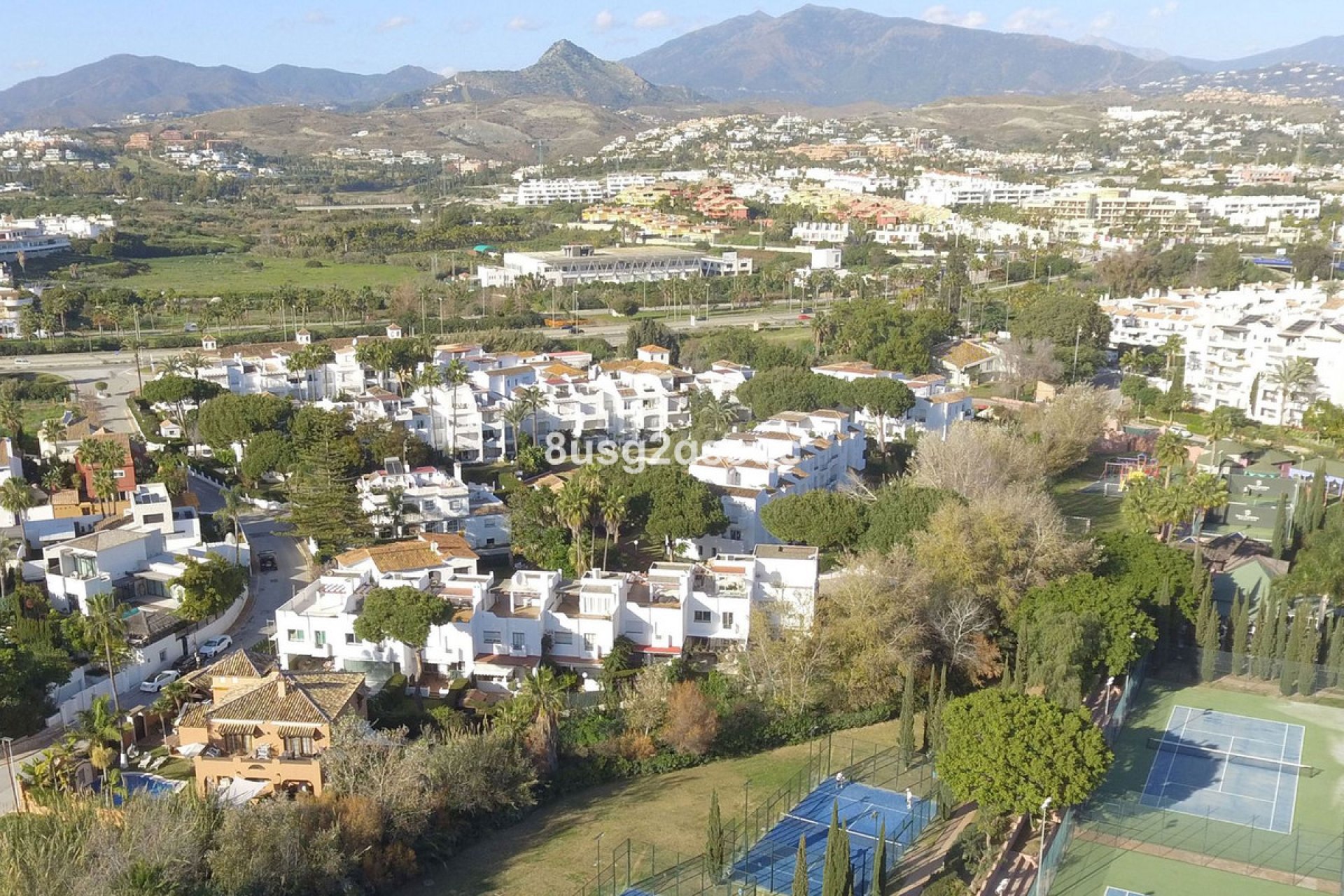 Resale - House - Semi-Detached House - Estepona - Costalita