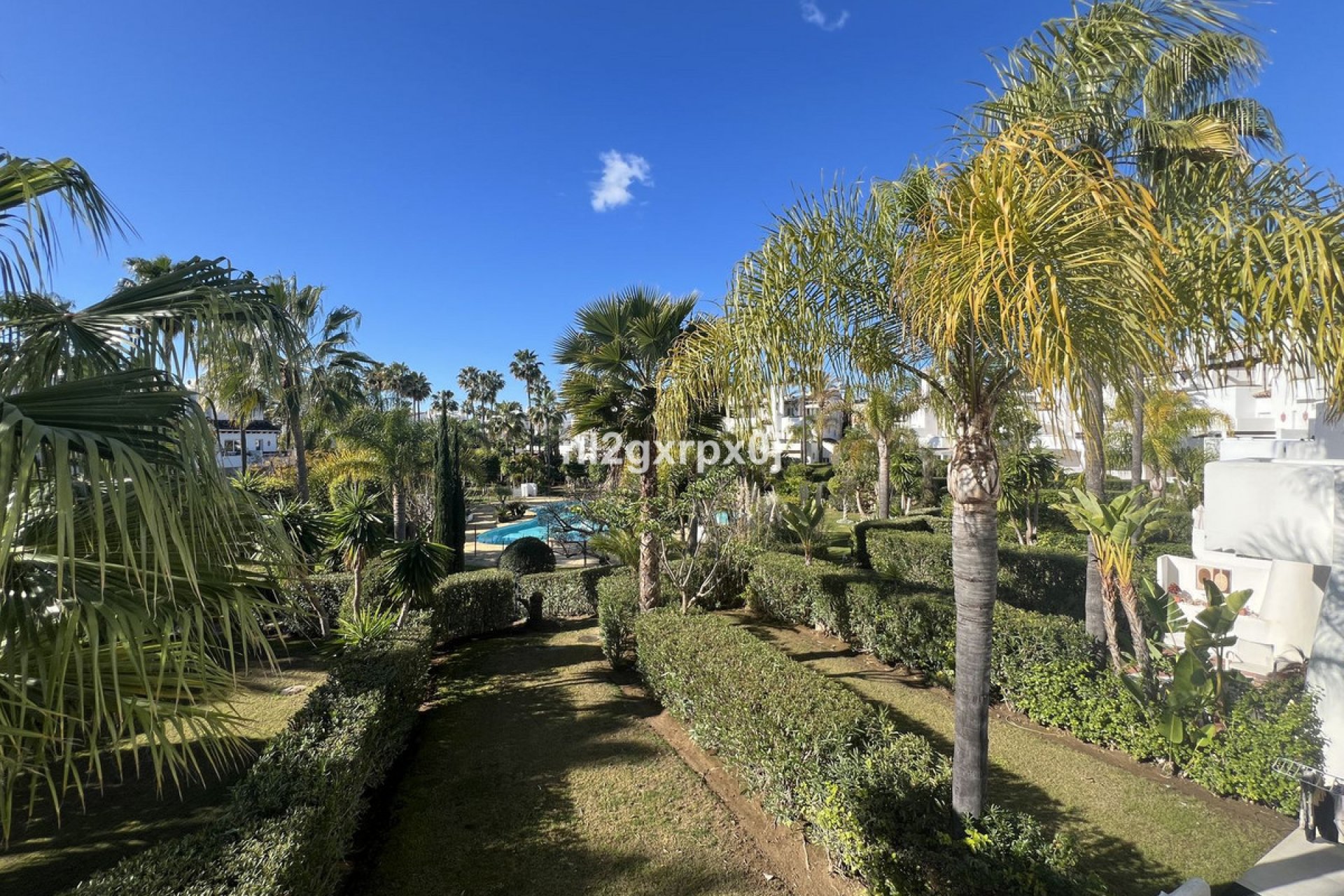 Resale - House - Semi-Detached House - Estepona - Costalita