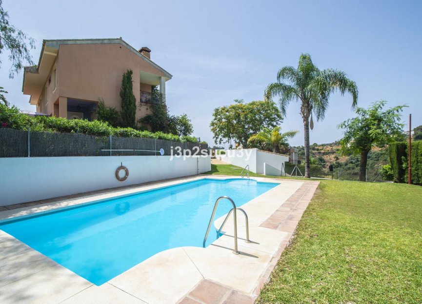 Resale - House - Semi-Detached House - Estepona - Estepona Centro