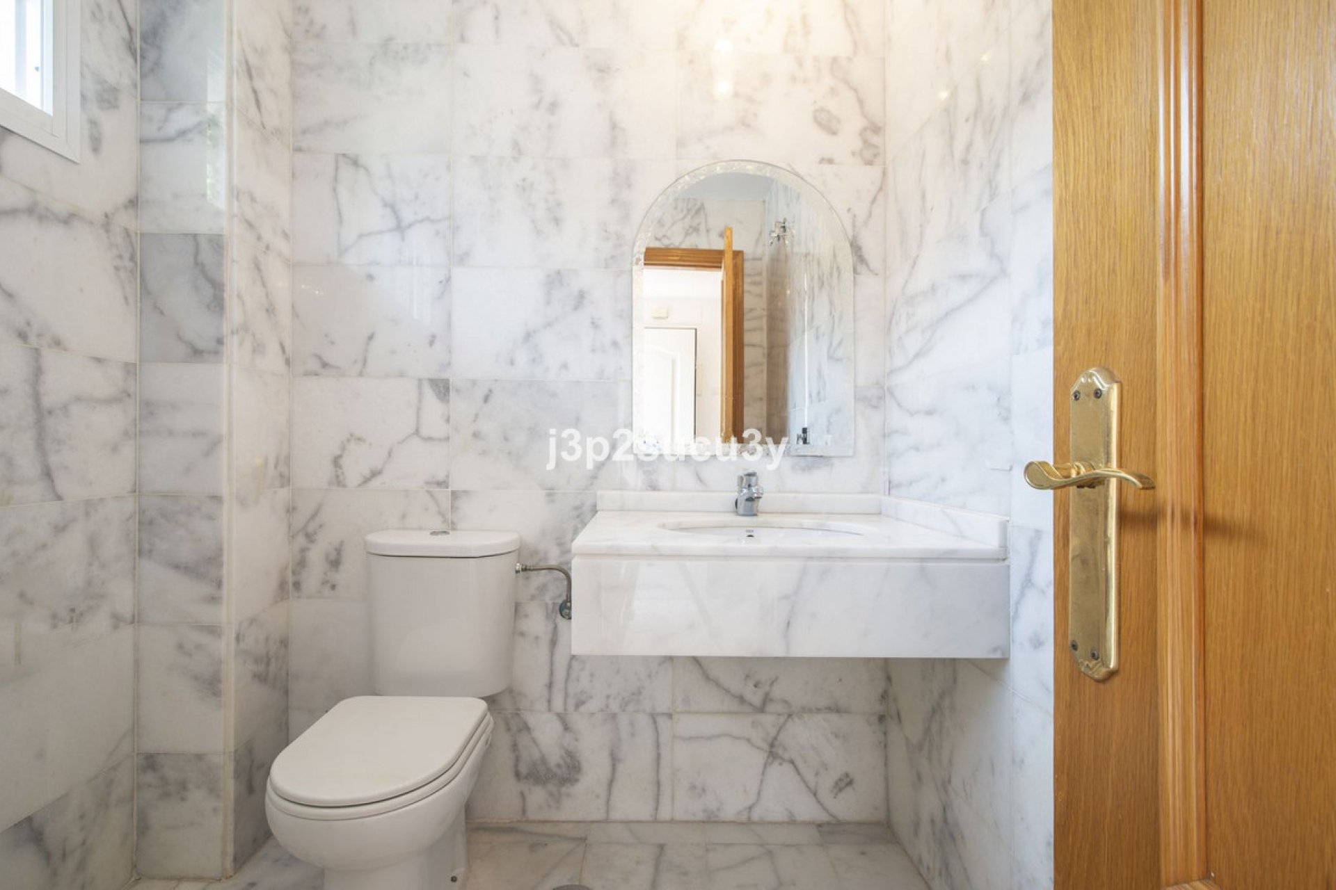 Resale - House - Semi-Detached House - Estepona - Estepona Centro