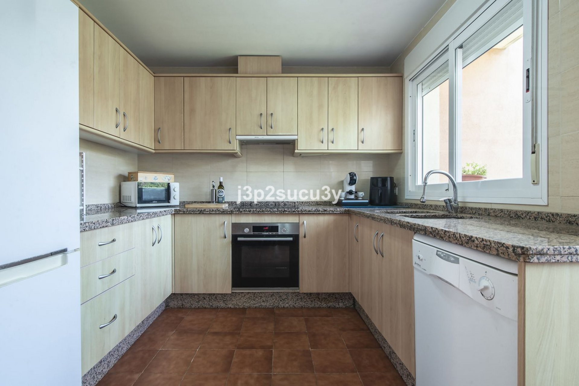 Resale - House - Semi-Detached House - Estepona - Estepona Centro