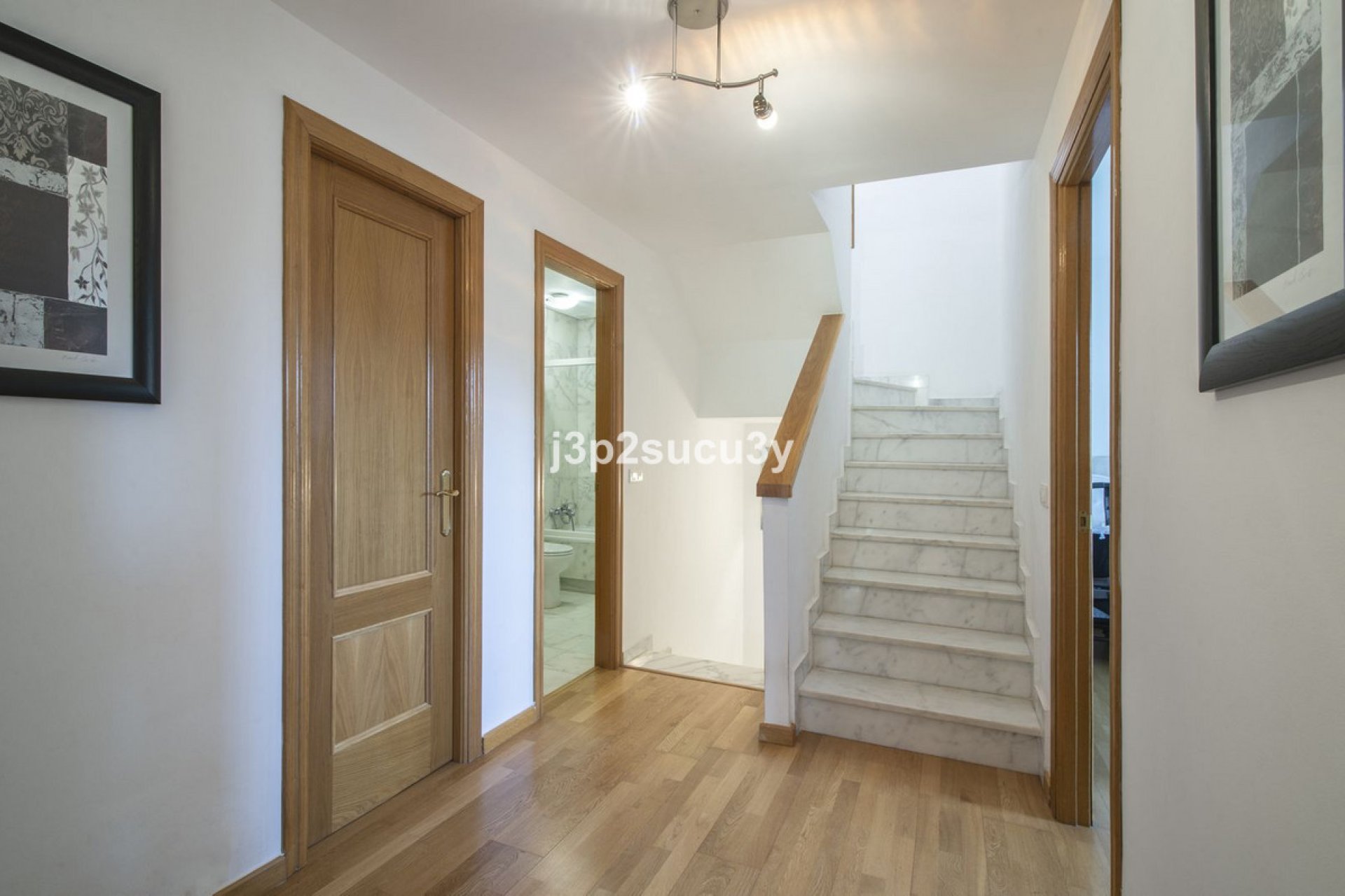 Resale - House - Semi-Detached House - Estepona - Estepona Centro