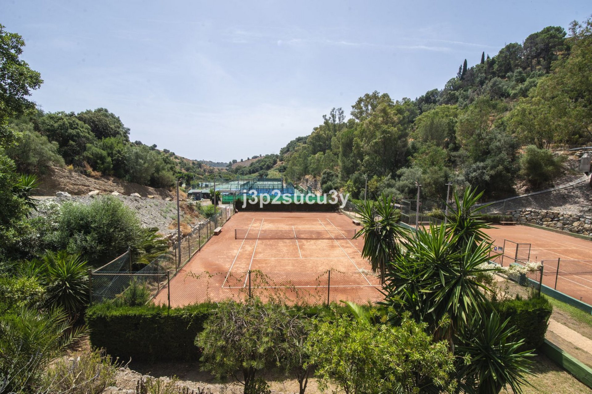 Resale - House - Semi-Detached House - Estepona - Estepona Centro