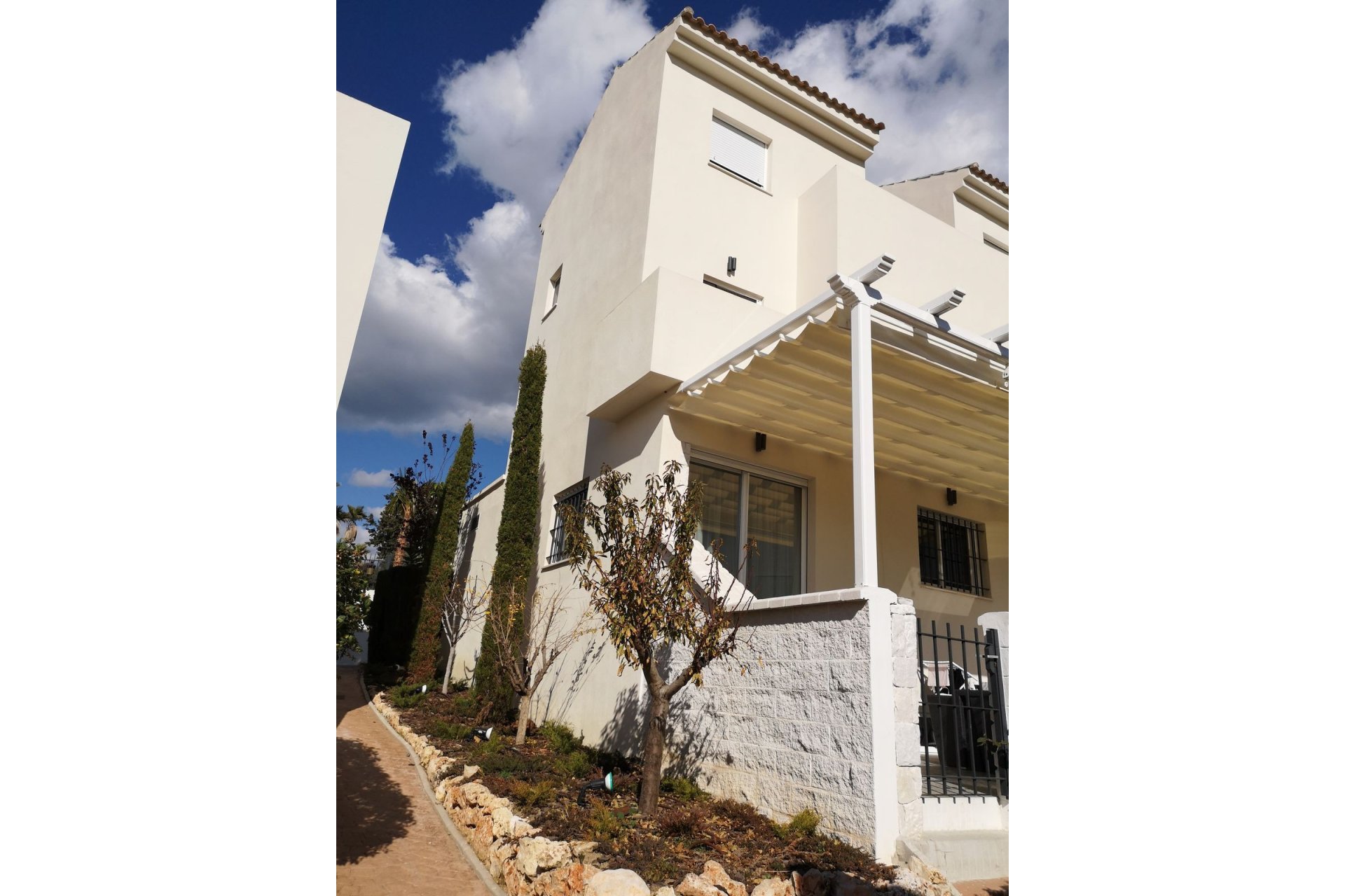 Resale - House - Semi-Detached House - Estepona - Estepona Centro