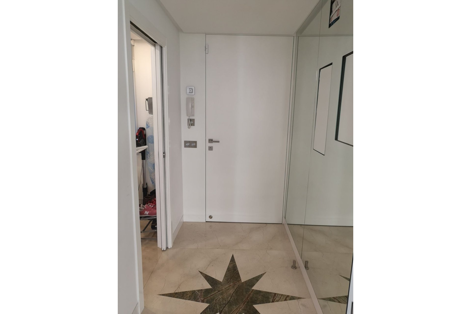 Resale - House - Semi-Detached House - Estepona - Estepona Centro