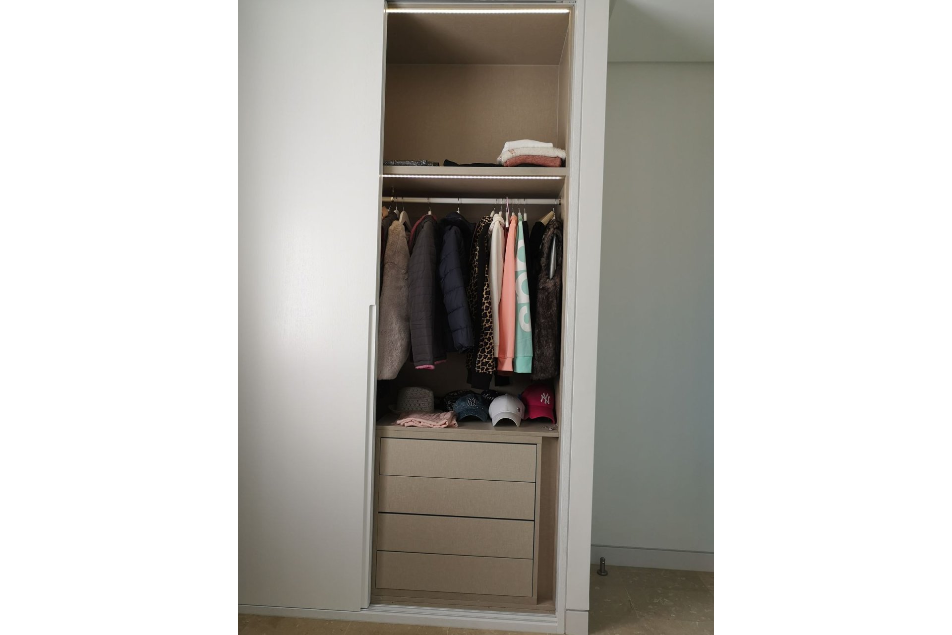 Resale - House - Semi-Detached House - Estepona - Estepona Centro