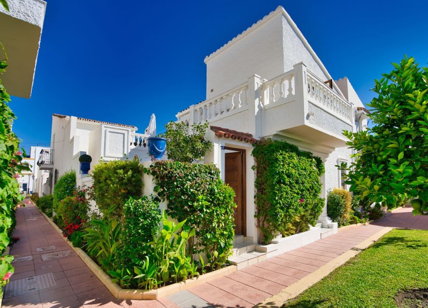 Resale - House - Semi-Detached House - Estepona - Estepona Centro