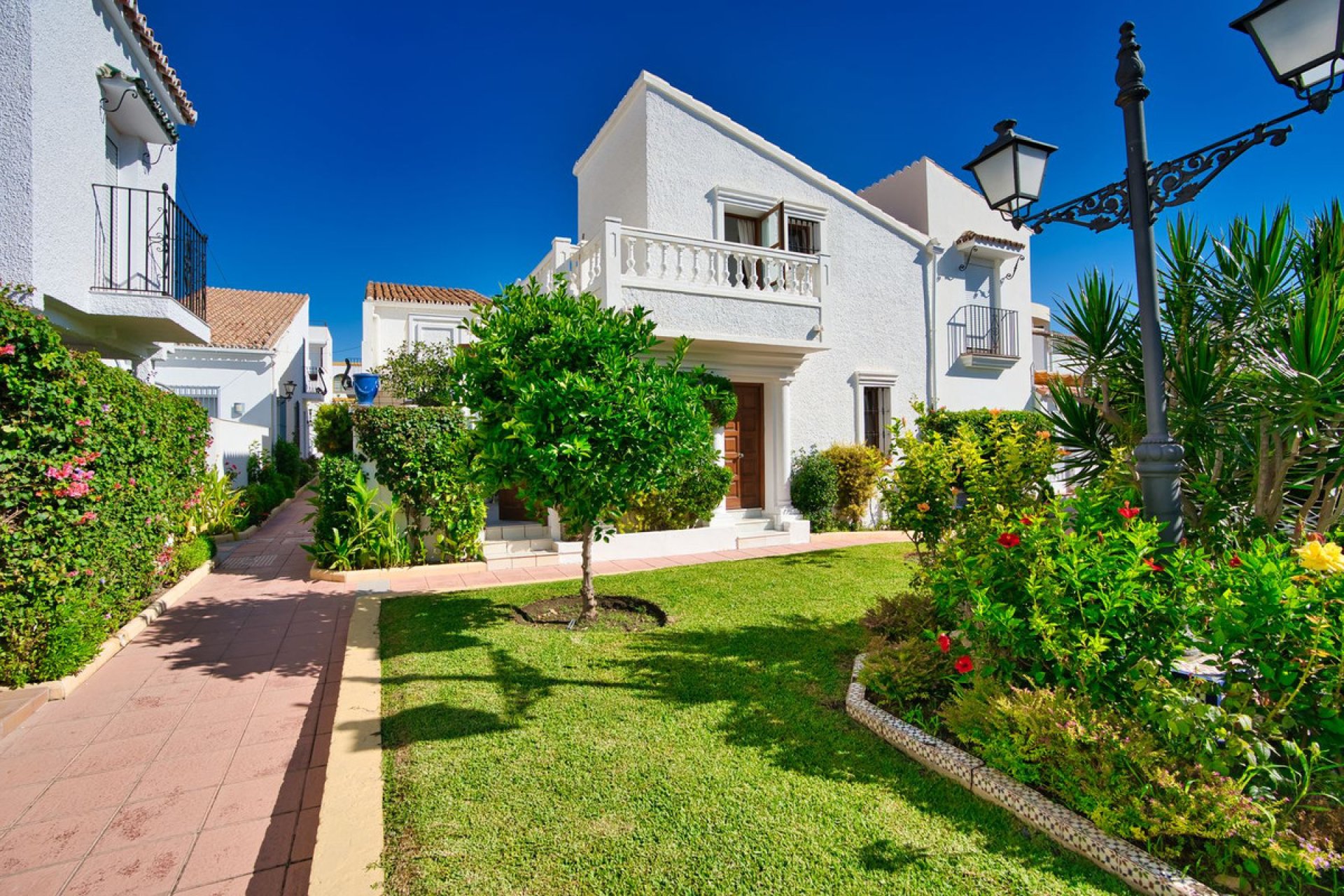 Resale - House - Semi-Detached House - Estepona - Estepona Centro