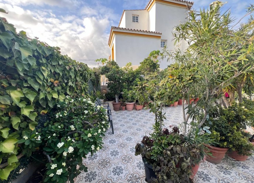 Resale - House - Semi-Detached House - Estepona - Estepona Centro