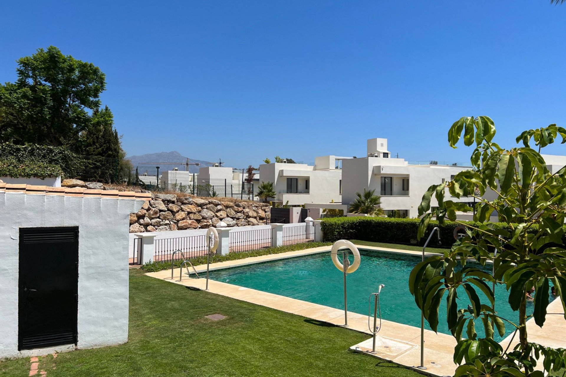 Resale - House - Semi-Detached House - Estepona - Estepona Centro