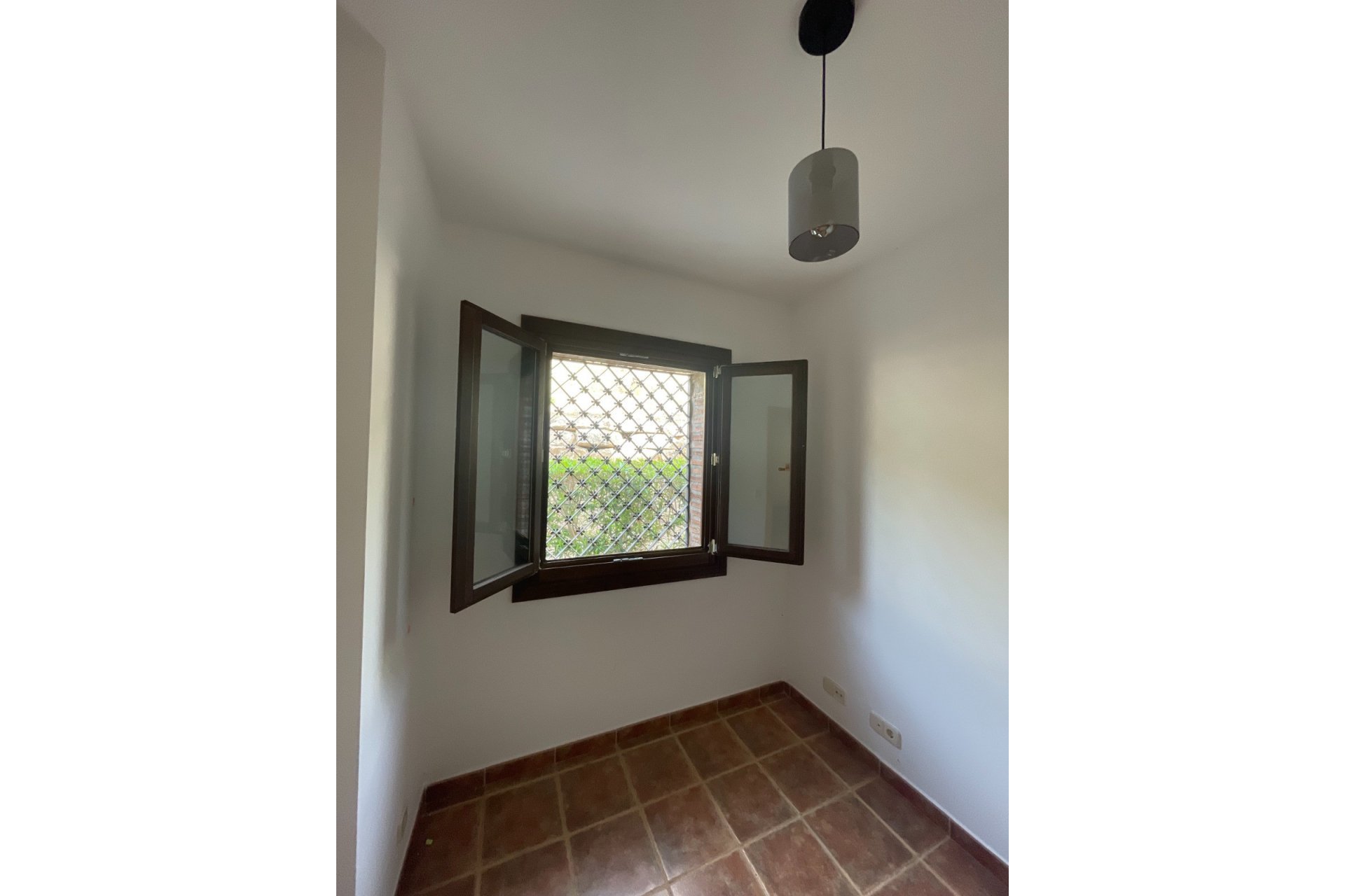 Resale - House - Semi-Detached House - Estepona - Estepona Centro