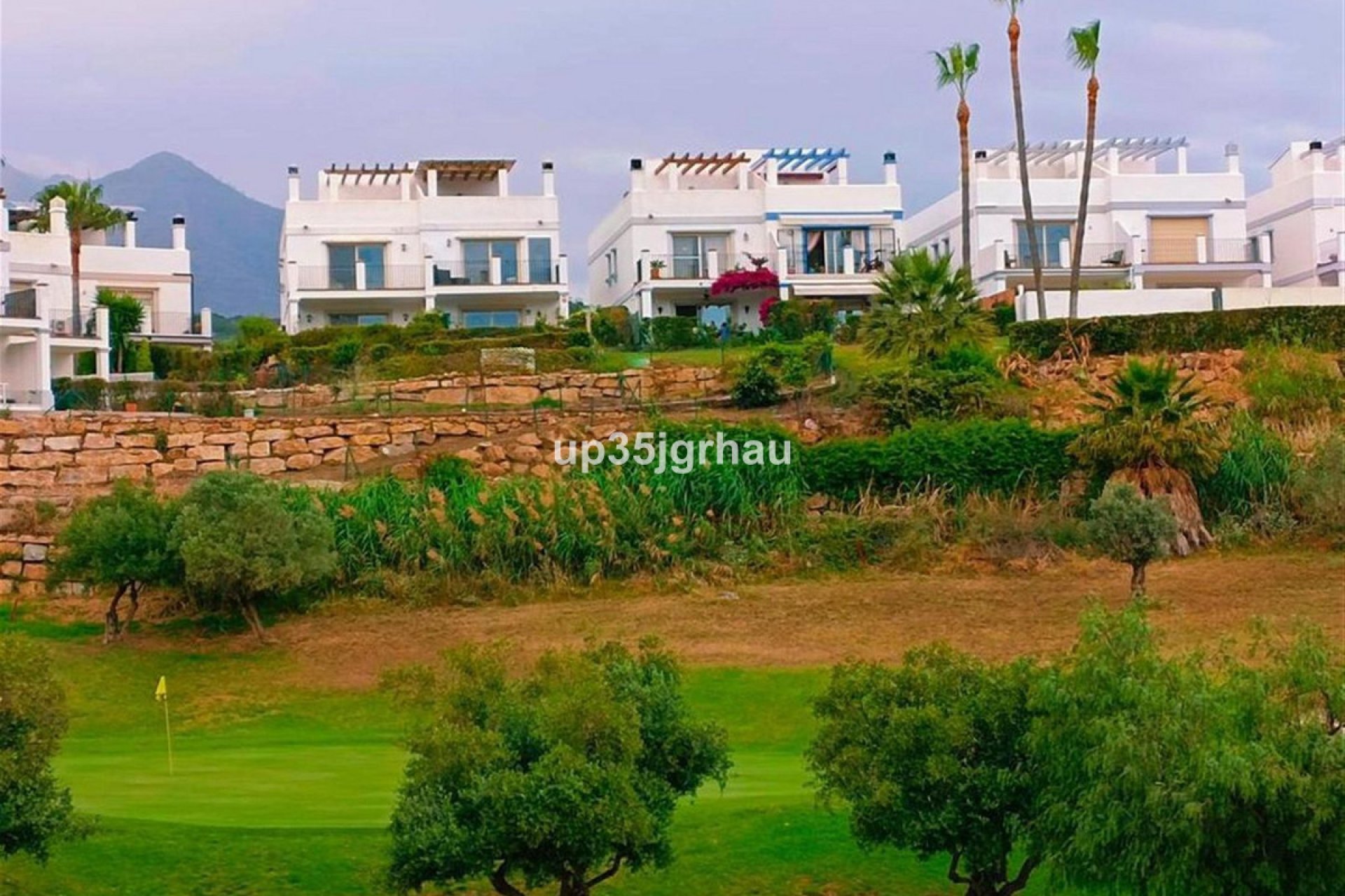 Resale - House - Semi-Detached House - Estepona - Estepona Centro