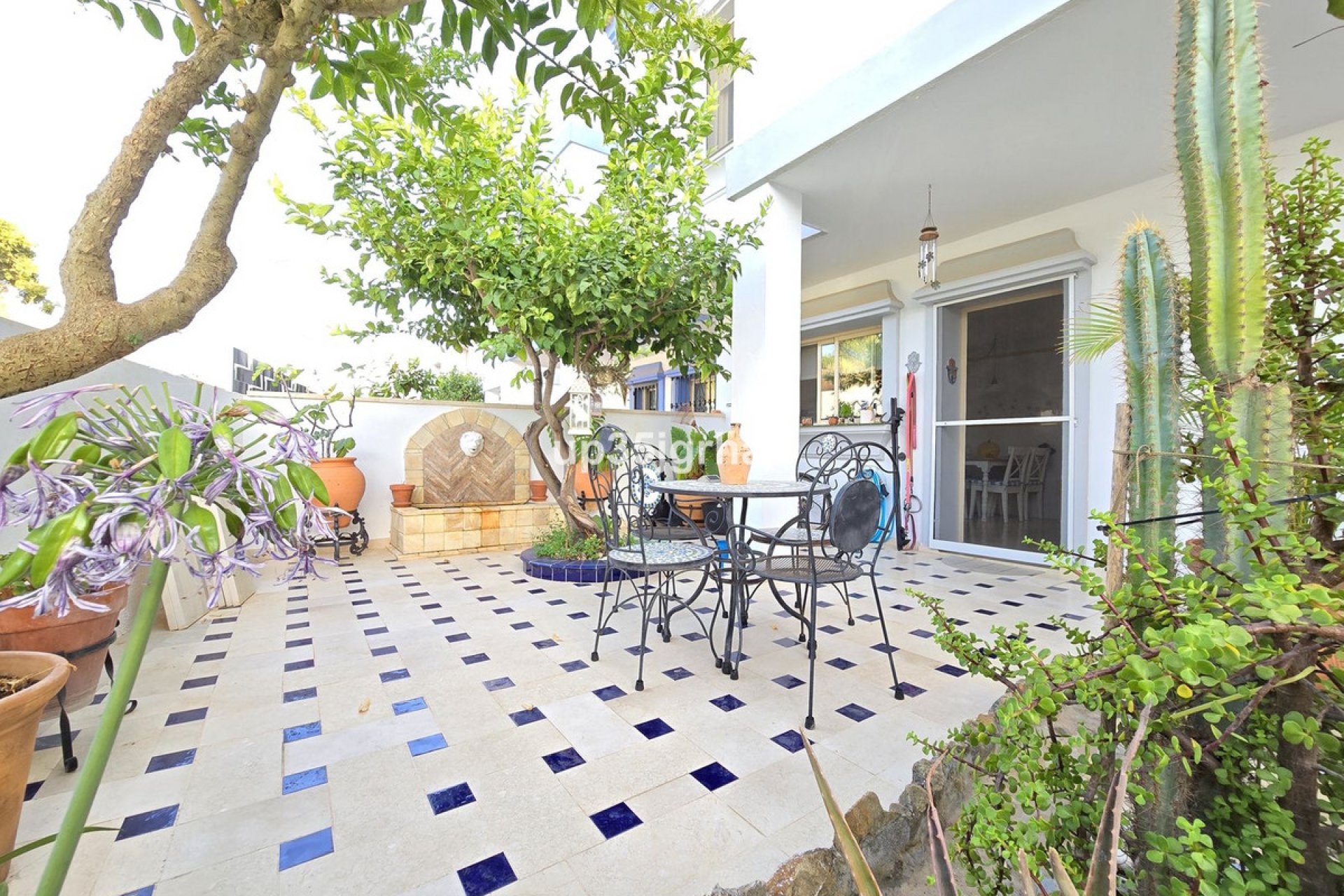 Resale - House - Semi-Detached House - Estepona - Estepona Centro