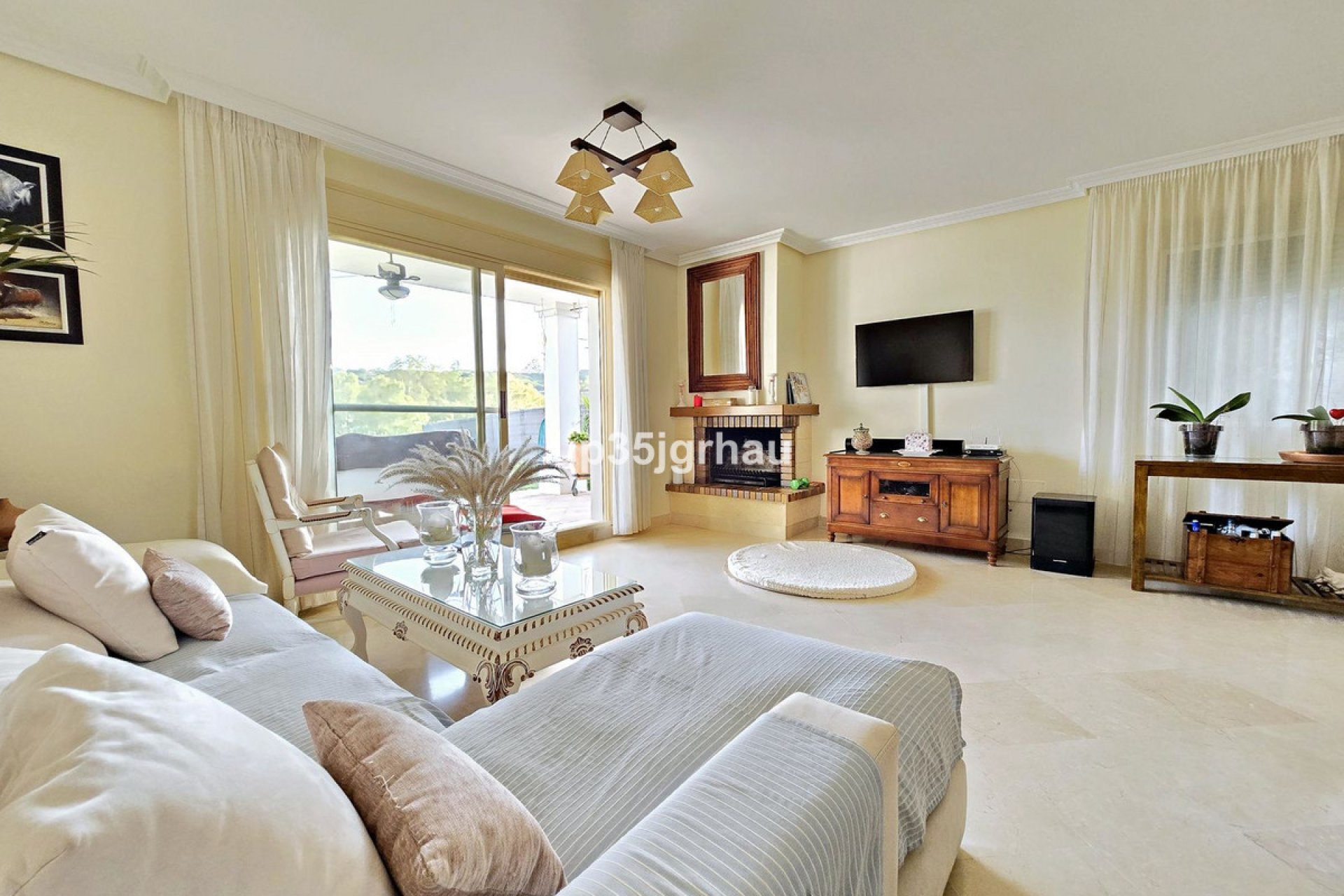 Resale - House - Semi-Detached House - Estepona - Estepona Centro