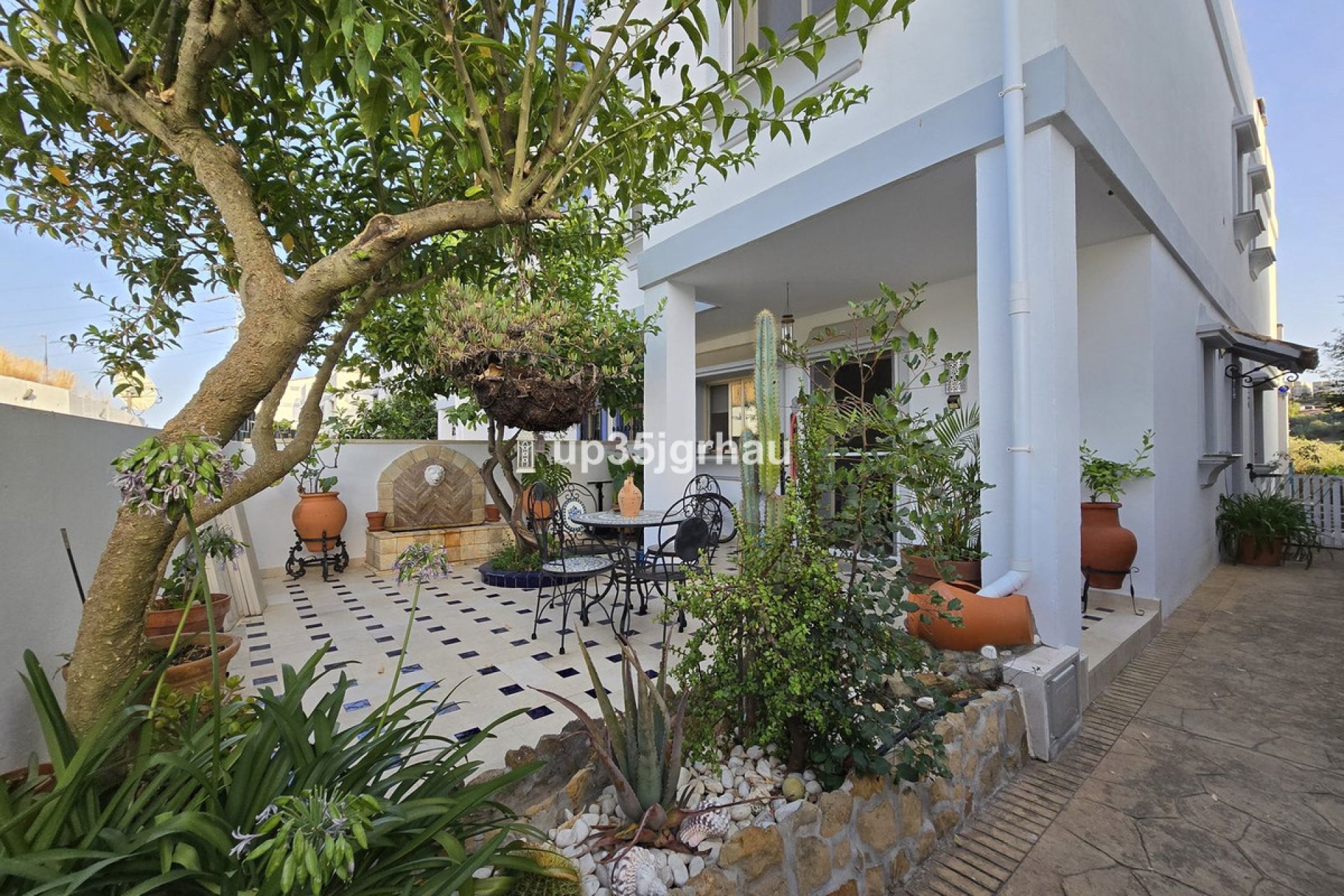 Resale - House - Semi-Detached House - Estepona - Estepona Centro