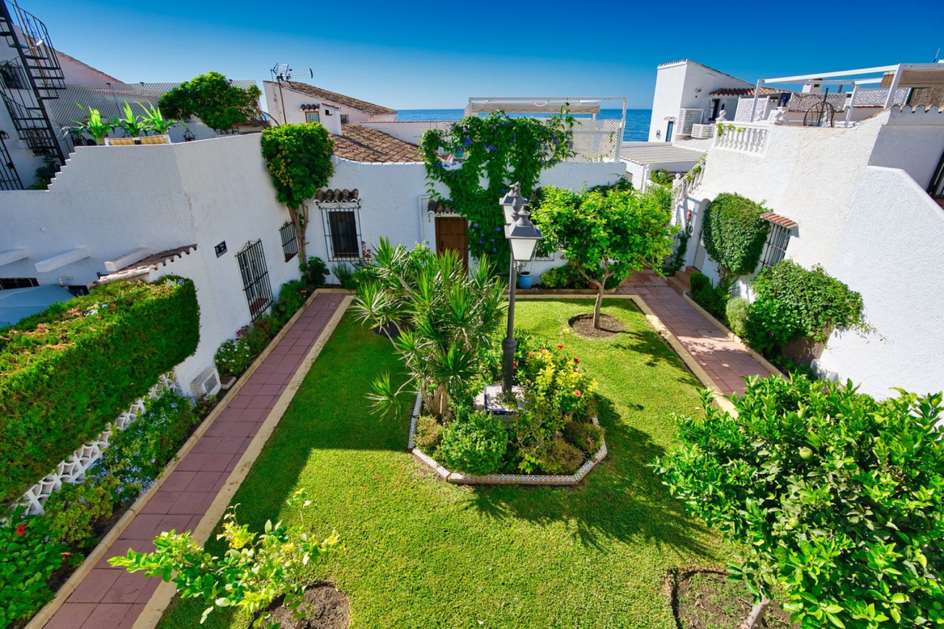 Resale - House - Semi-Detached House - Estepona - Estepona Centro