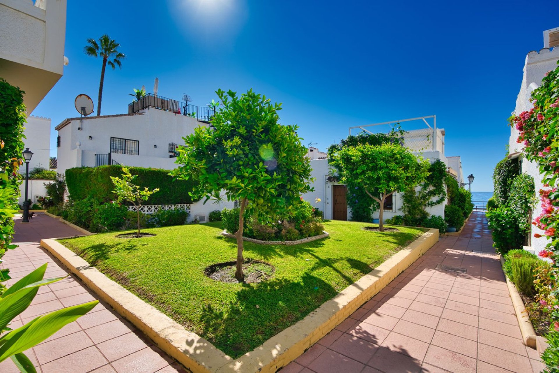 Resale - House - Semi-Detached House - Estepona - Estepona Centro