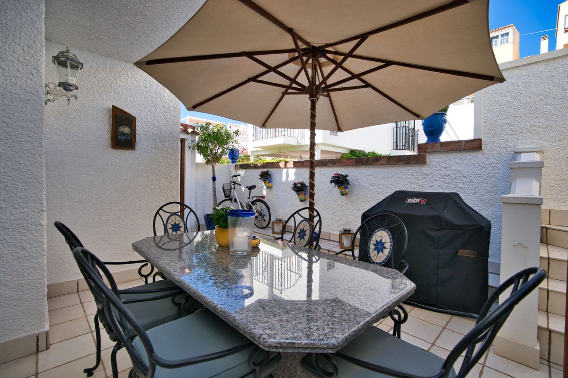 Resale - House - Semi-Detached House - Estepona - Estepona Centro