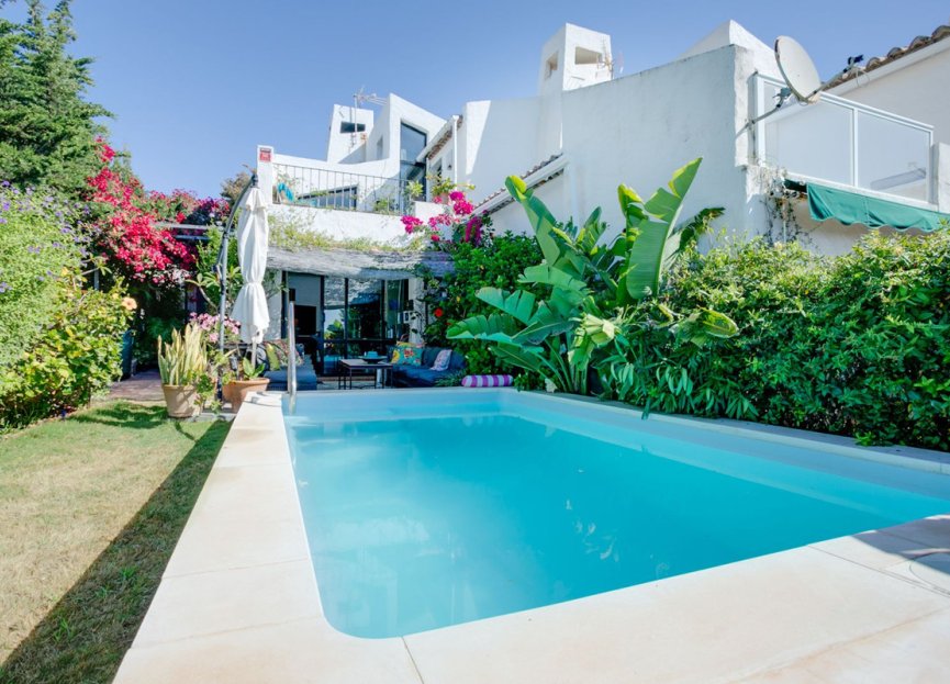 Resale - House - Semi-Detached House - Estepona - Estepona Centro