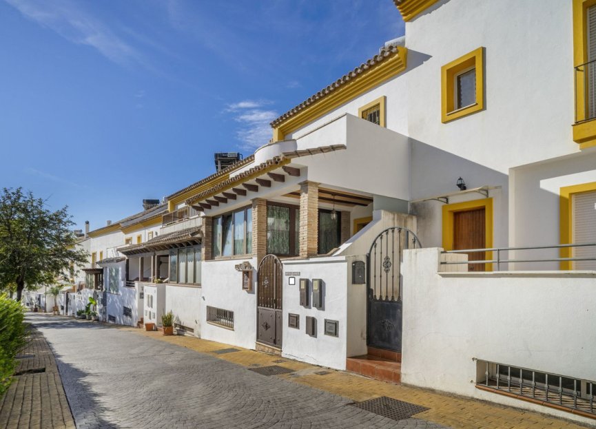 Resale - House - Semi-Detached House - Estepona - Estepona Centro