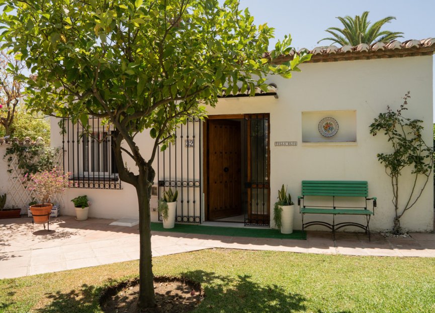 Resale - House - Semi-Detached House - Estepona - Estepona Centro