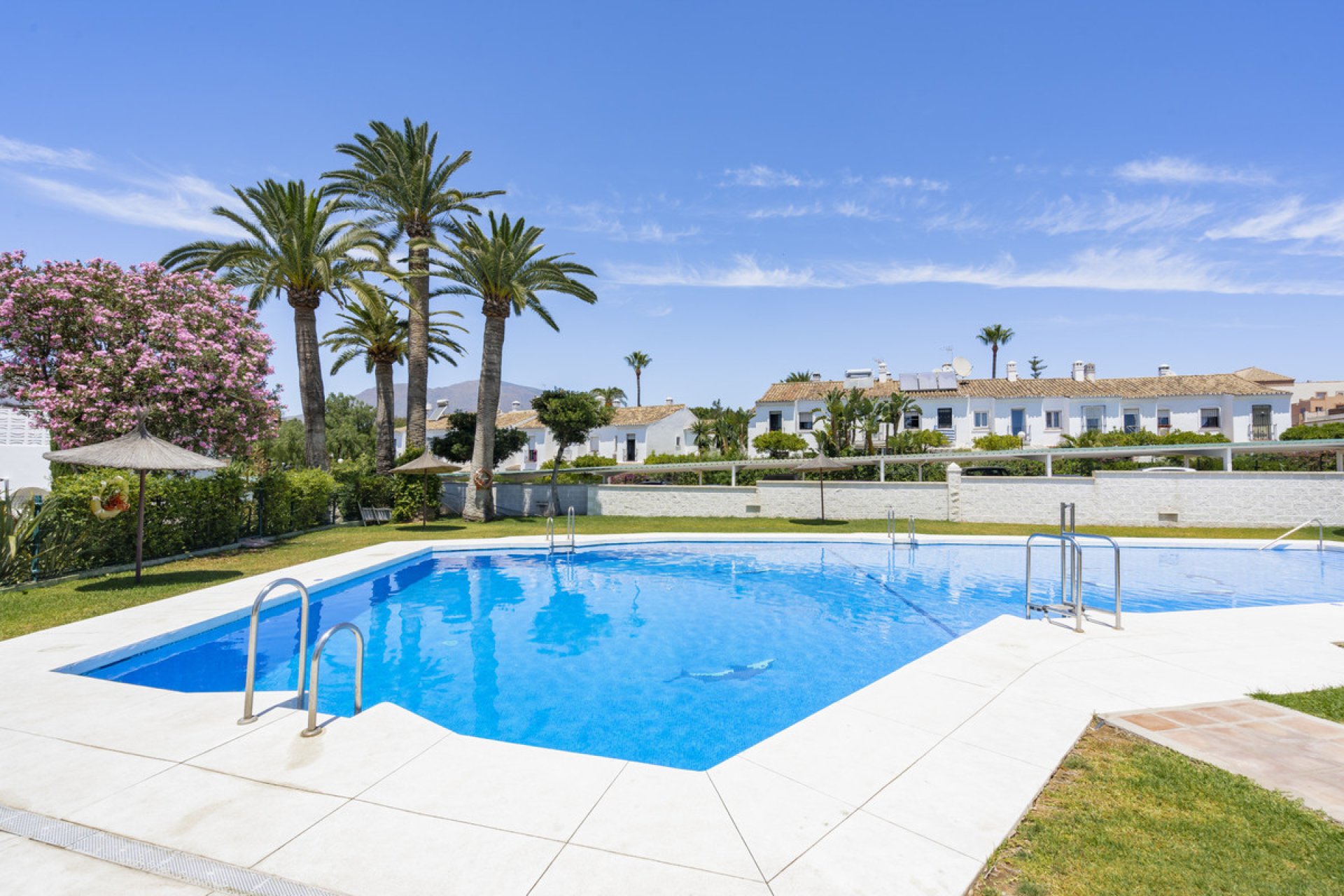 Resale - House - Semi-Detached House - Estepona - Estepona Centro