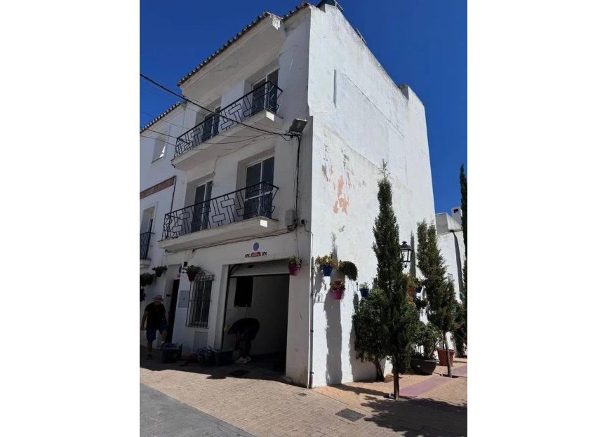 Resale - House - Semi-Detached House - Estepona - Estepona Centro