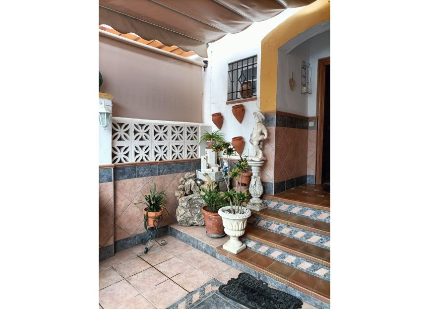 Resale - House - Semi-Detached House - Estepona - Estepona Centro