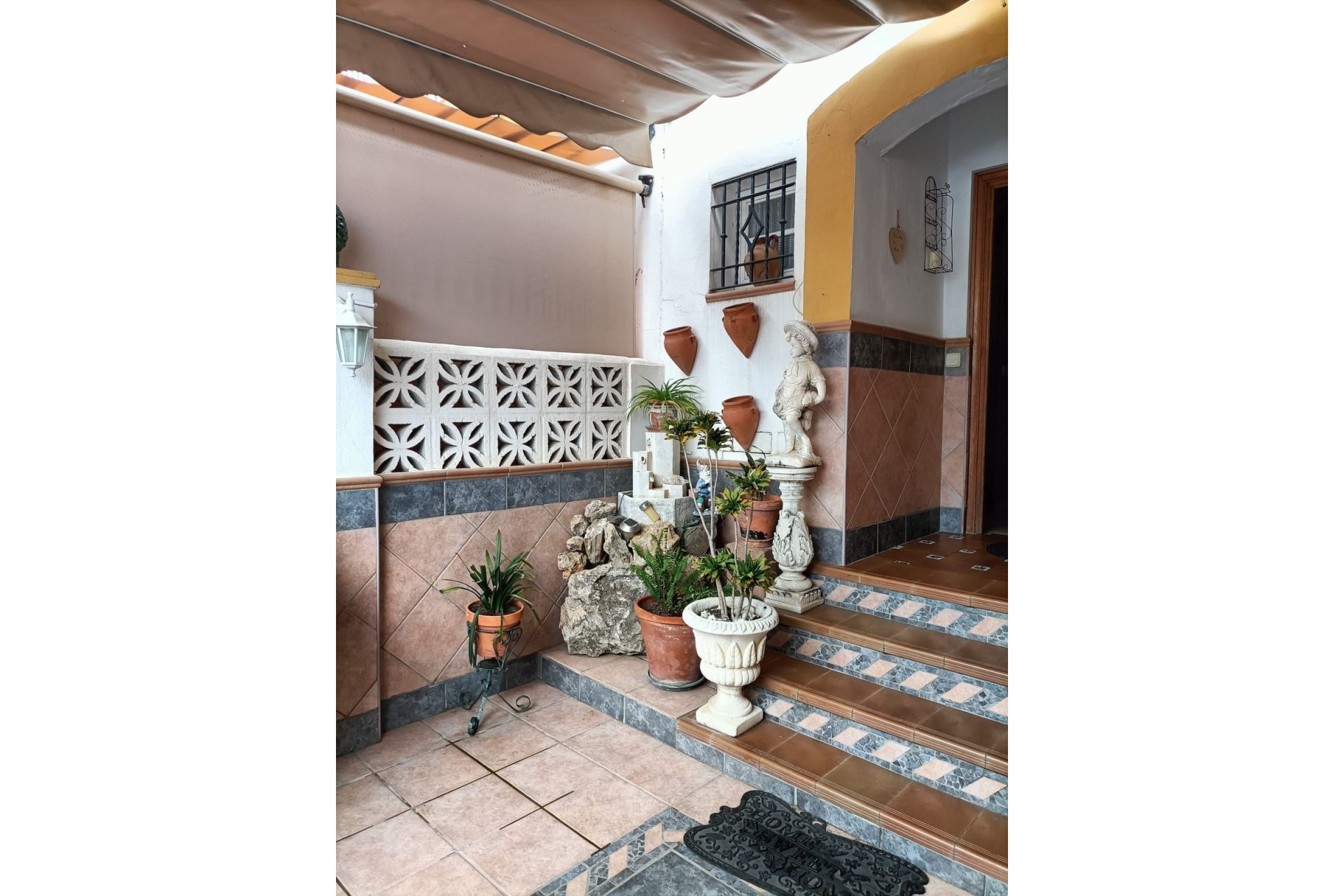 Resale - House - Semi-Detached House - Estepona - Estepona Centro