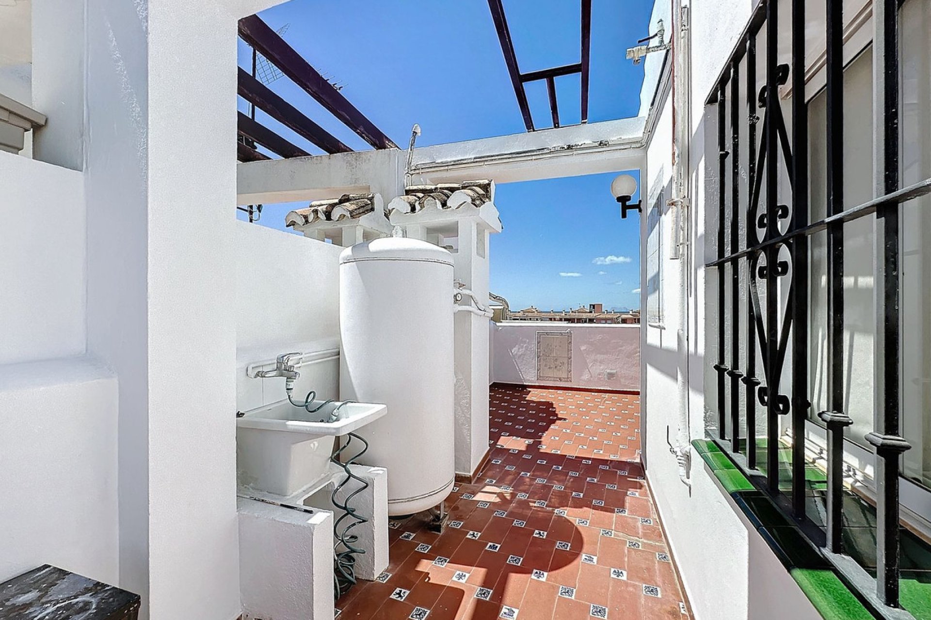 Resale - House - Semi-Detached House - Estepona - Estepona Centro