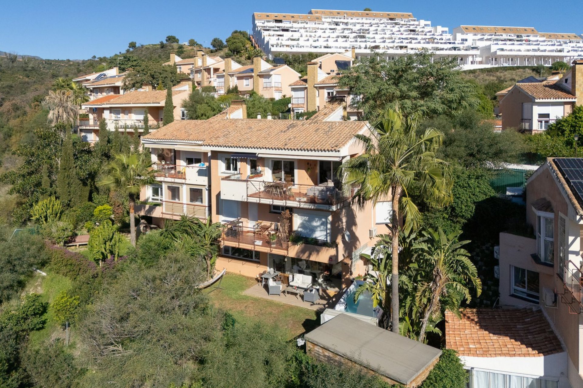 Resale - House - Semi-Detached House - Estepona - Estepona Centro