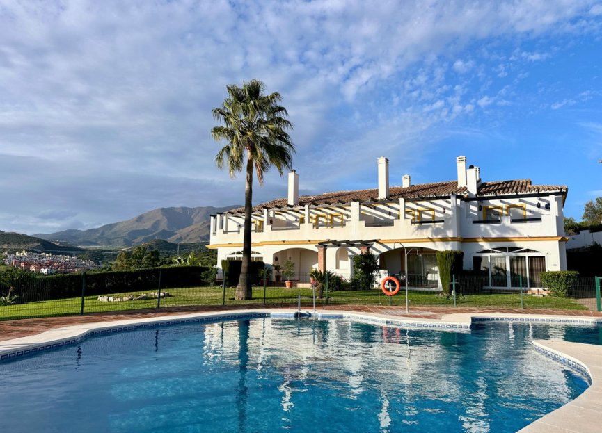 Resale - House - Semi-Detached House - Estepona - Estepona Centro