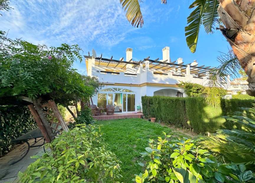 Resale - House - Semi-Detached House - Estepona - Estepona Centro