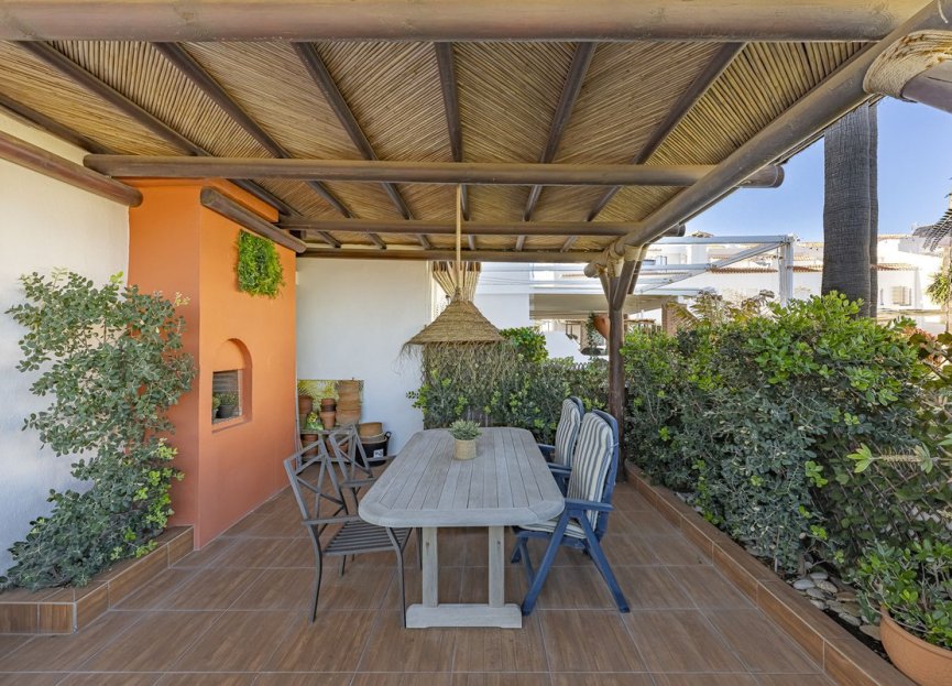 Resale - House - Semi-Detached House - Estepona - Estepona Centro