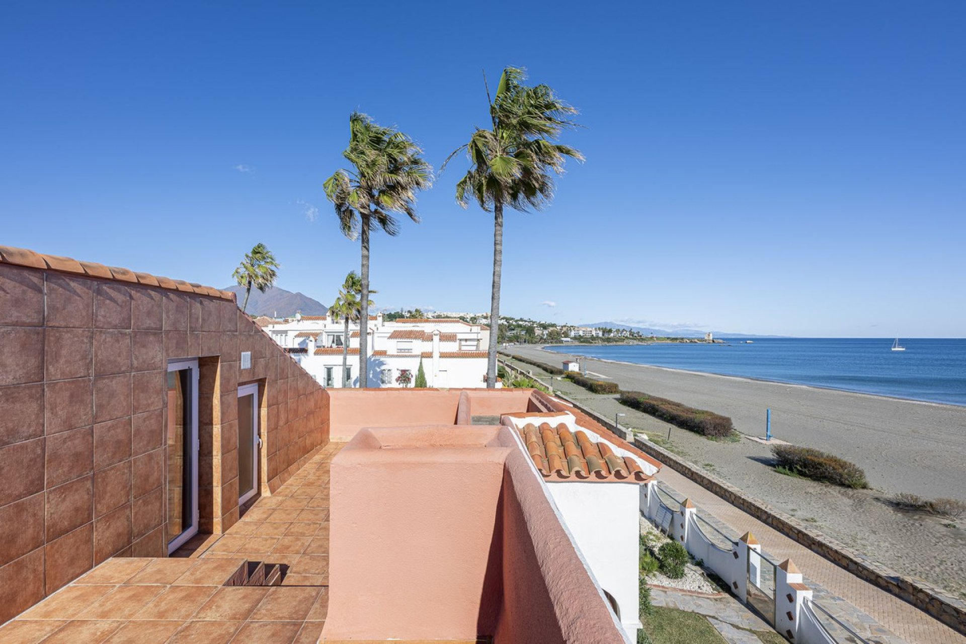 Resale - House - Semi-Detached House - Estepona - Estepona Centro