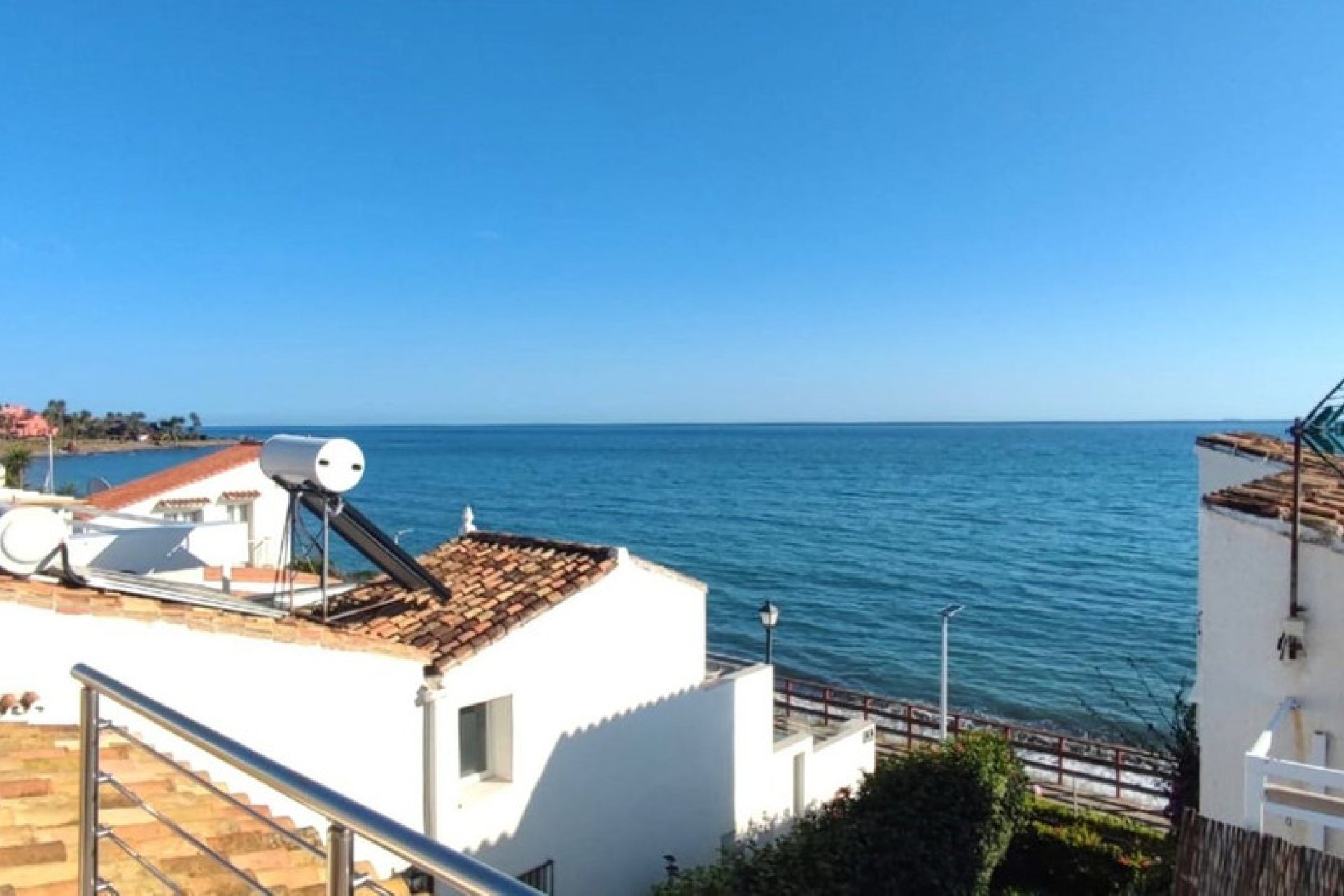 Resale - House - Semi-Detached House - Estepona - Estepona Centro