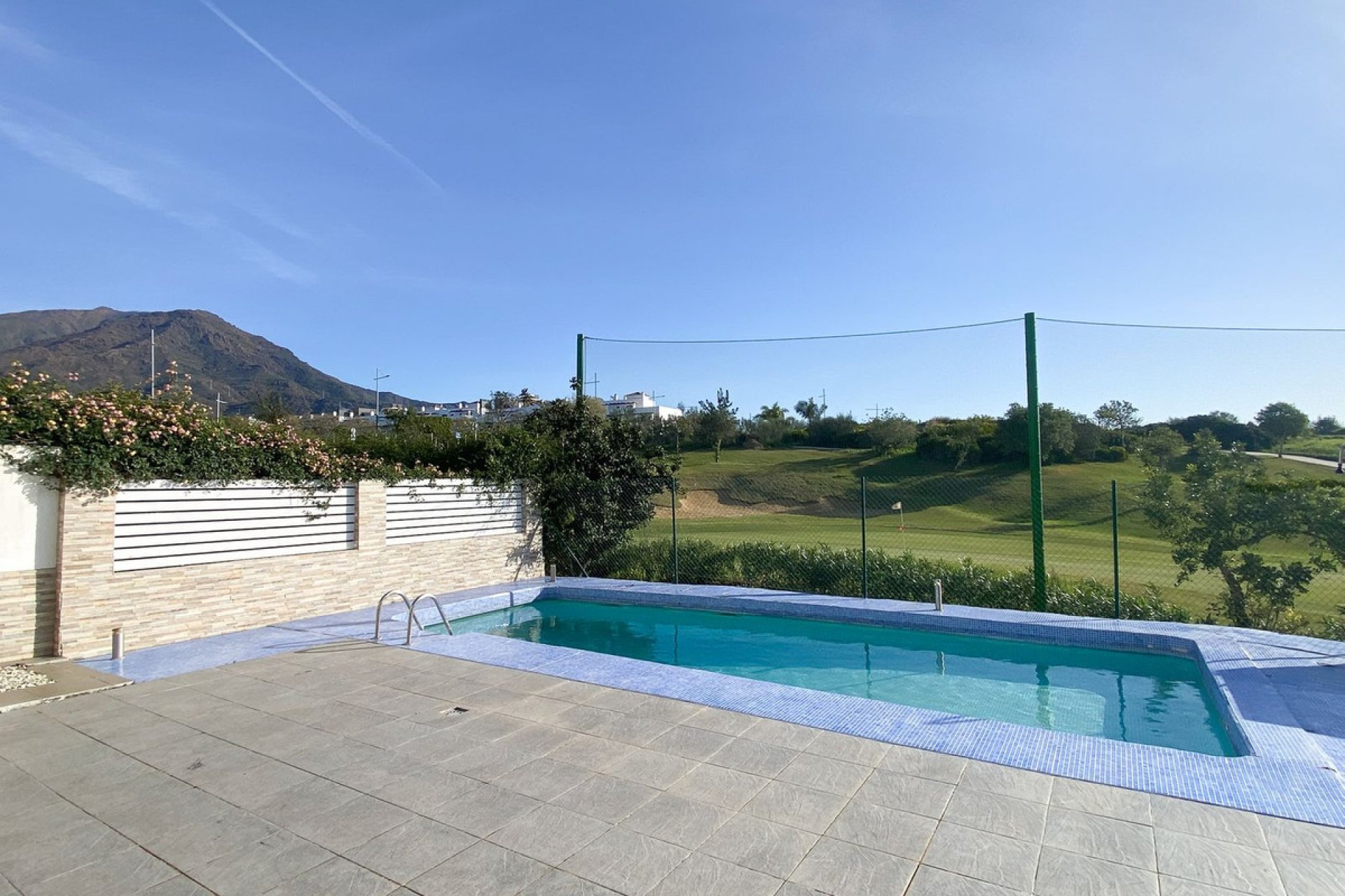 Resale - House - Semi-Detached House - Estepona - Estepona Centro