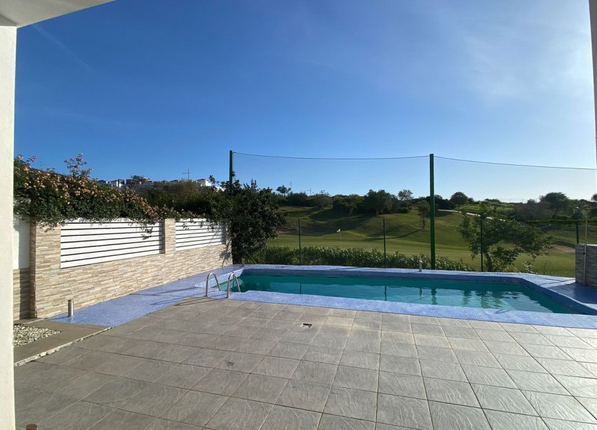 Resale - House - Semi-Detached House - Estepona - Estepona Centro