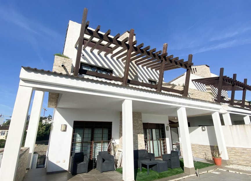 Resale - House - Semi-Detached House - Estepona - Estepona Centro