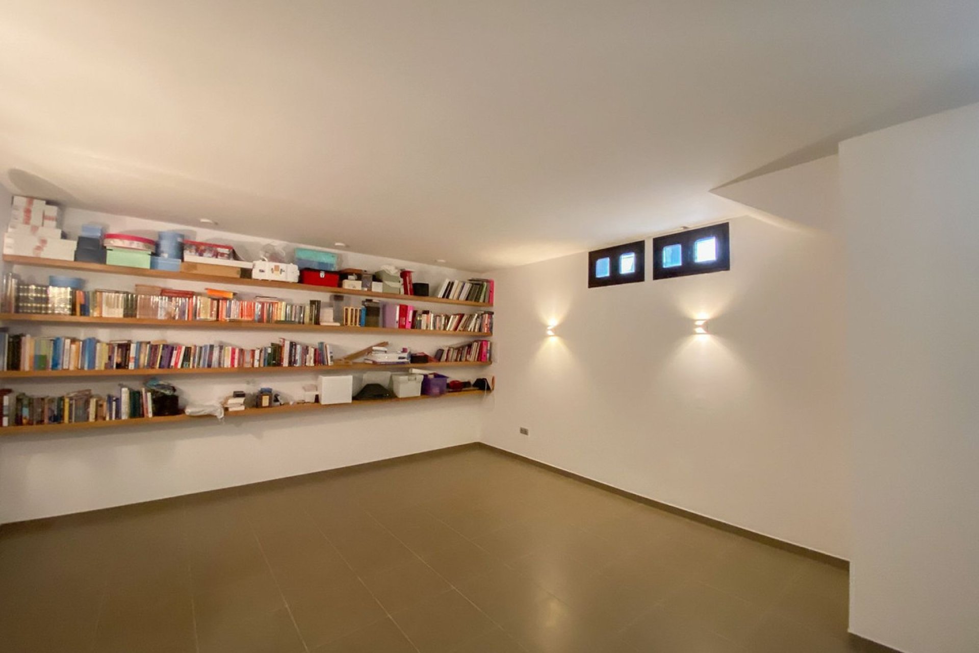 Resale - House - Semi-Detached House - Estepona - Estepona Centro