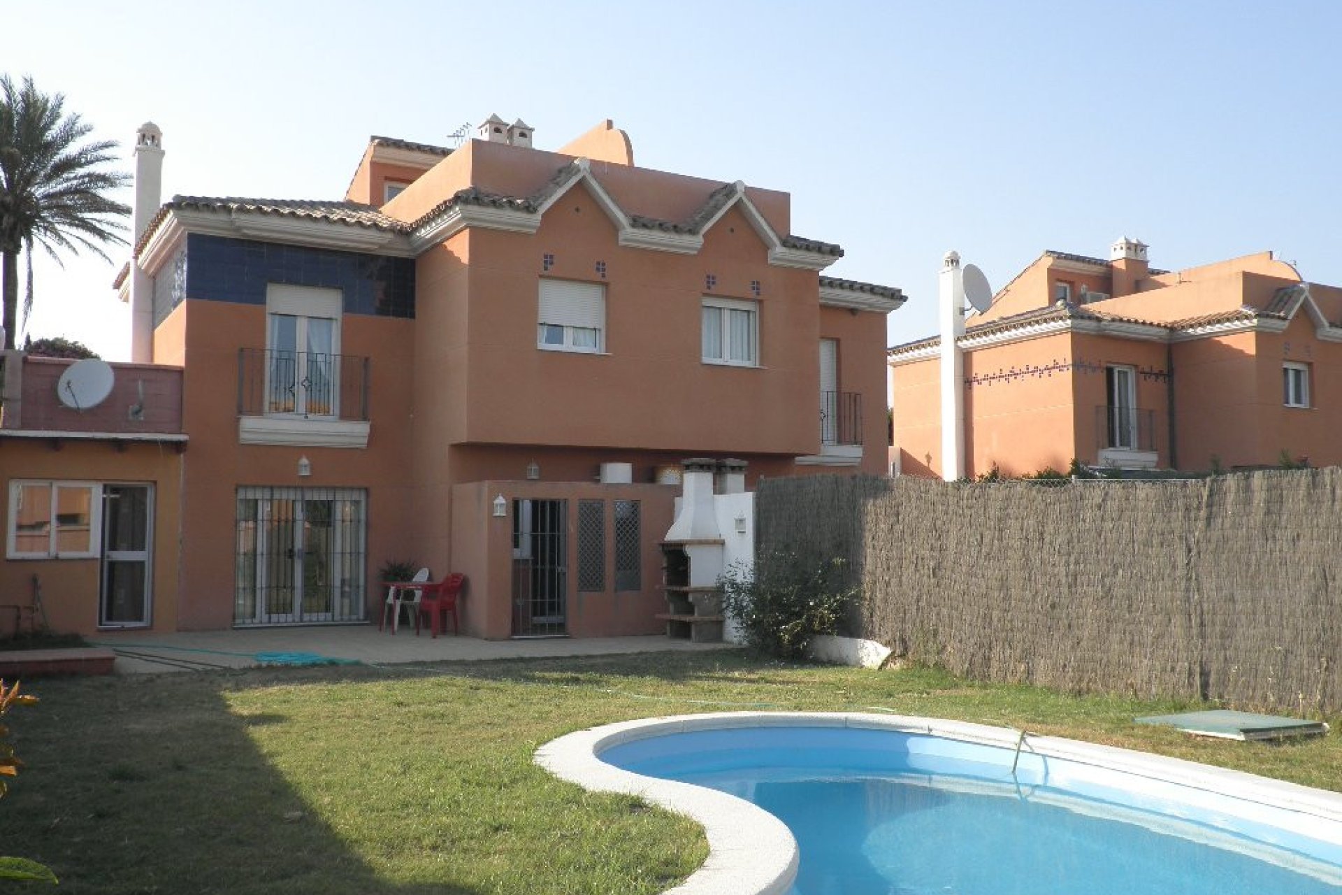 Resale - House - Semi-Detached House - Estepona - Estepona Centro