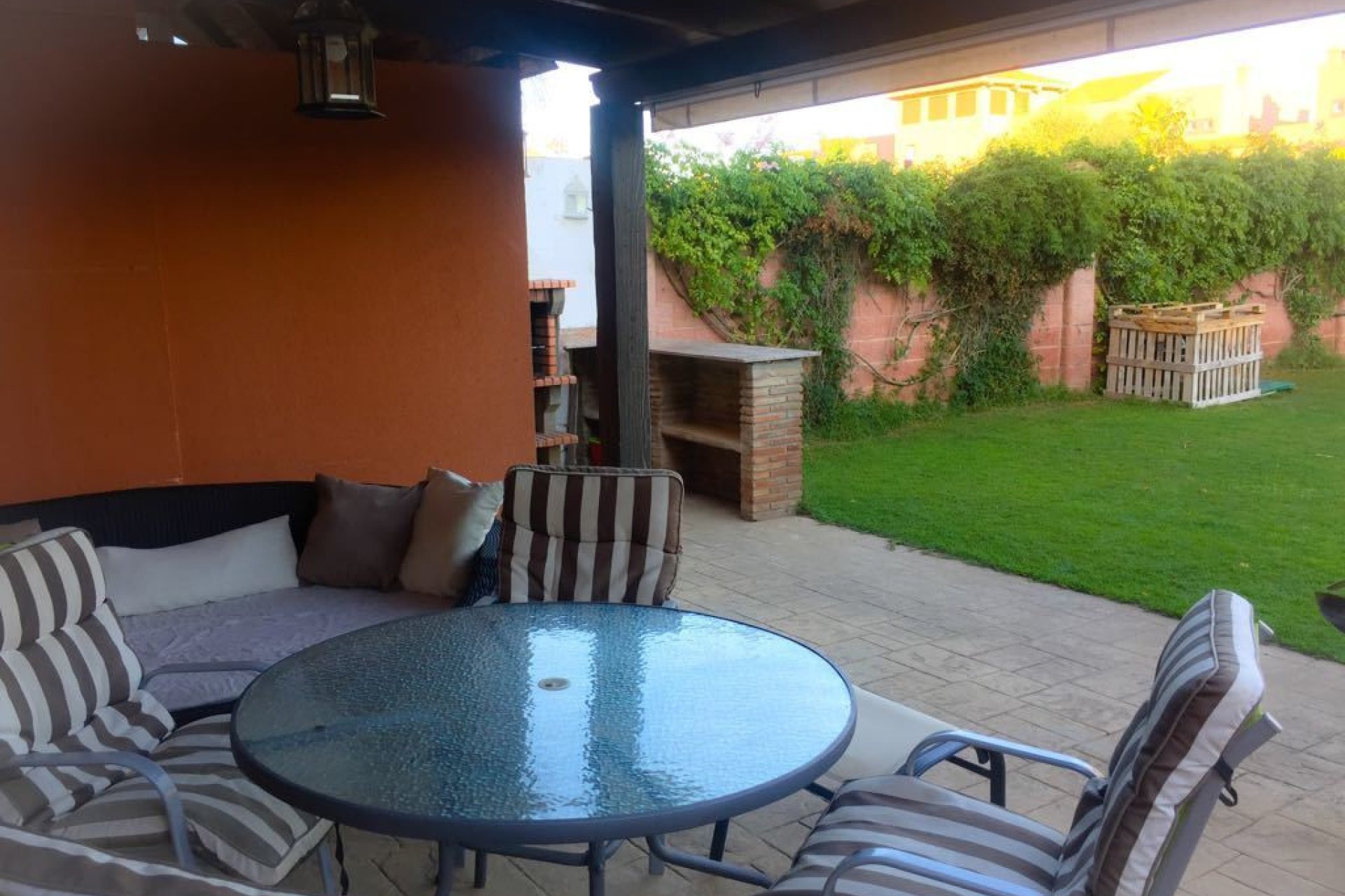 Resale - House - Semi-Detached House - Estepona - Estepona Centro