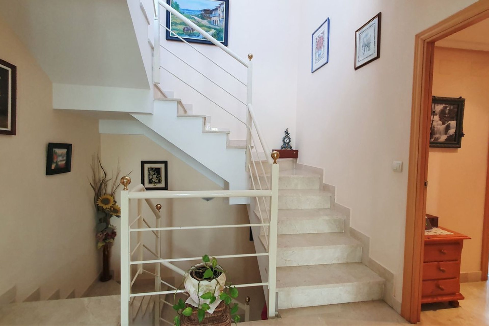 Resale - House - Semi-Detached House - Estepona - Selwo