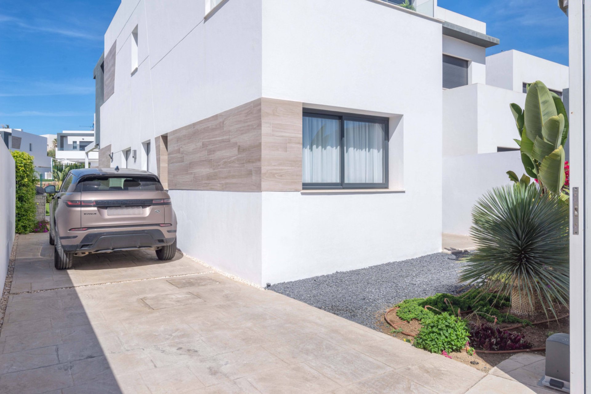 Resale - House - Semi-Detached House - Estepona - Selwo