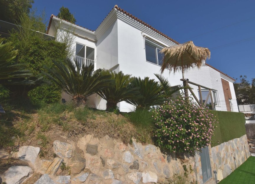 Resale - House - Semi-Detached House - Fuengirola - Fuengirola Centro