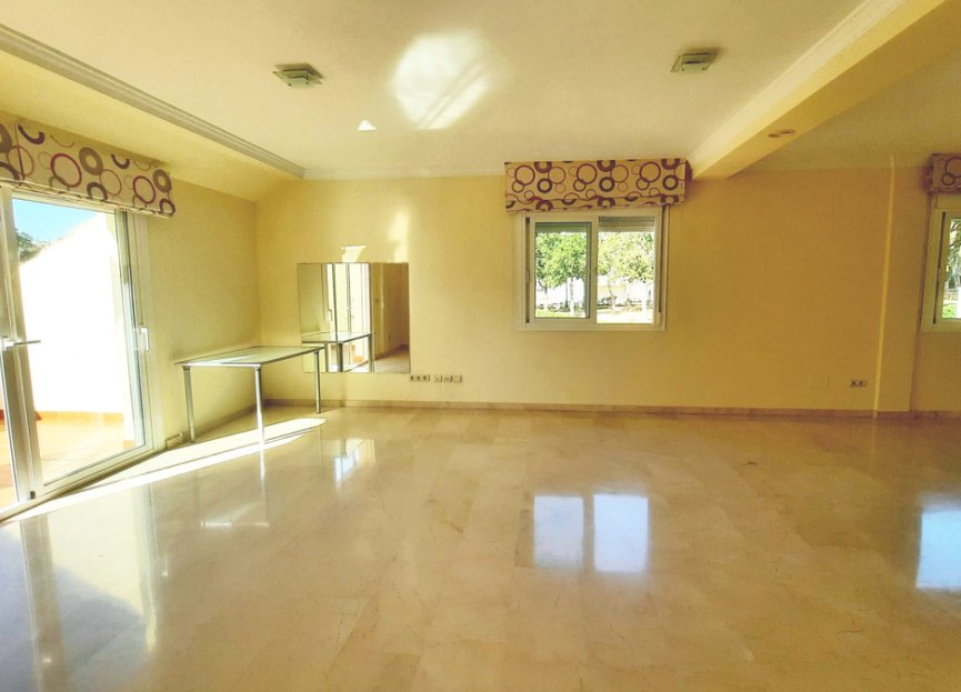 Resale - House - Semi-Detached House - Fuengirola - Los Pacos