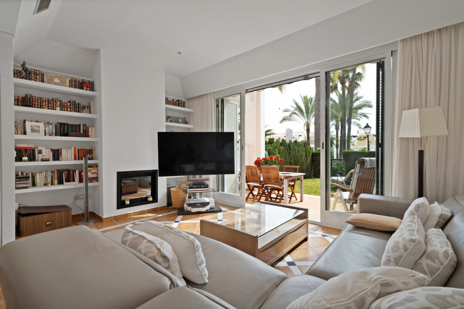 Resale - House - Semi-Detached House - Marbella - Bahía de Marbella