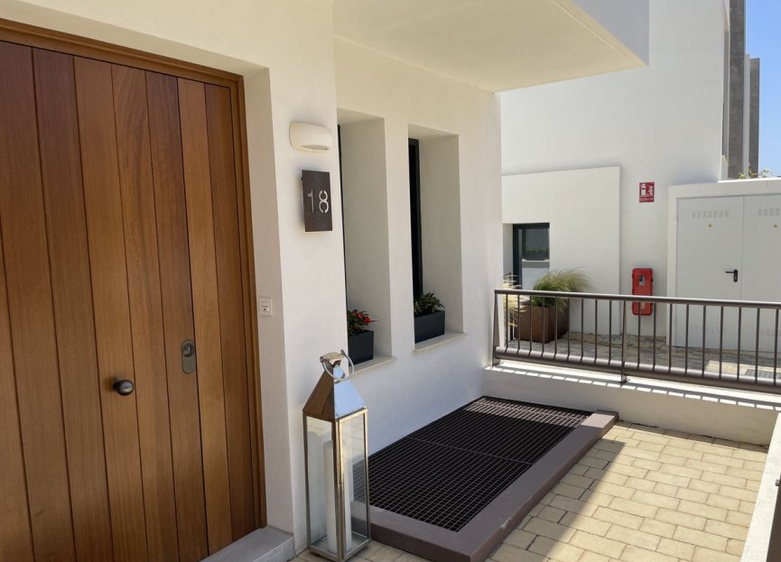 Resale - House - Semi-Detached House - Marbella - Cabopino