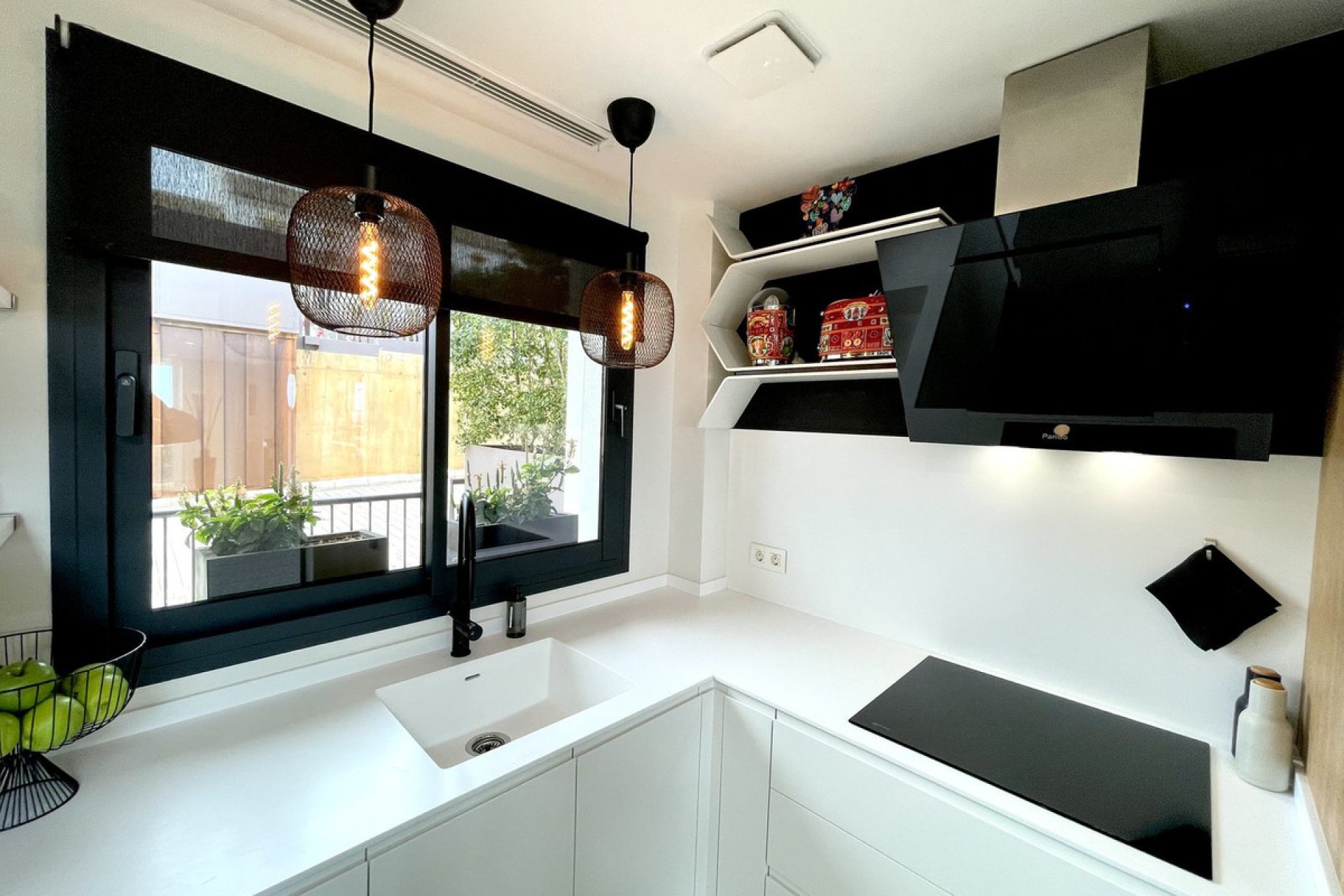 Resale - House - Semi-Detached House - Marbella - Cabopino